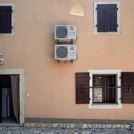 Nice Apartment In Bale With Wifi Extérieur photo