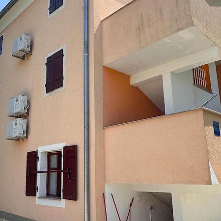 Nice Apartment In Bale With Wifi Extérieur photo