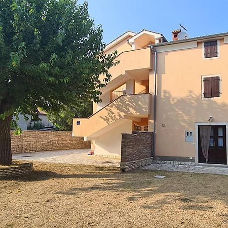 Nice Apartment In Bale With Wifi Extérieur photo